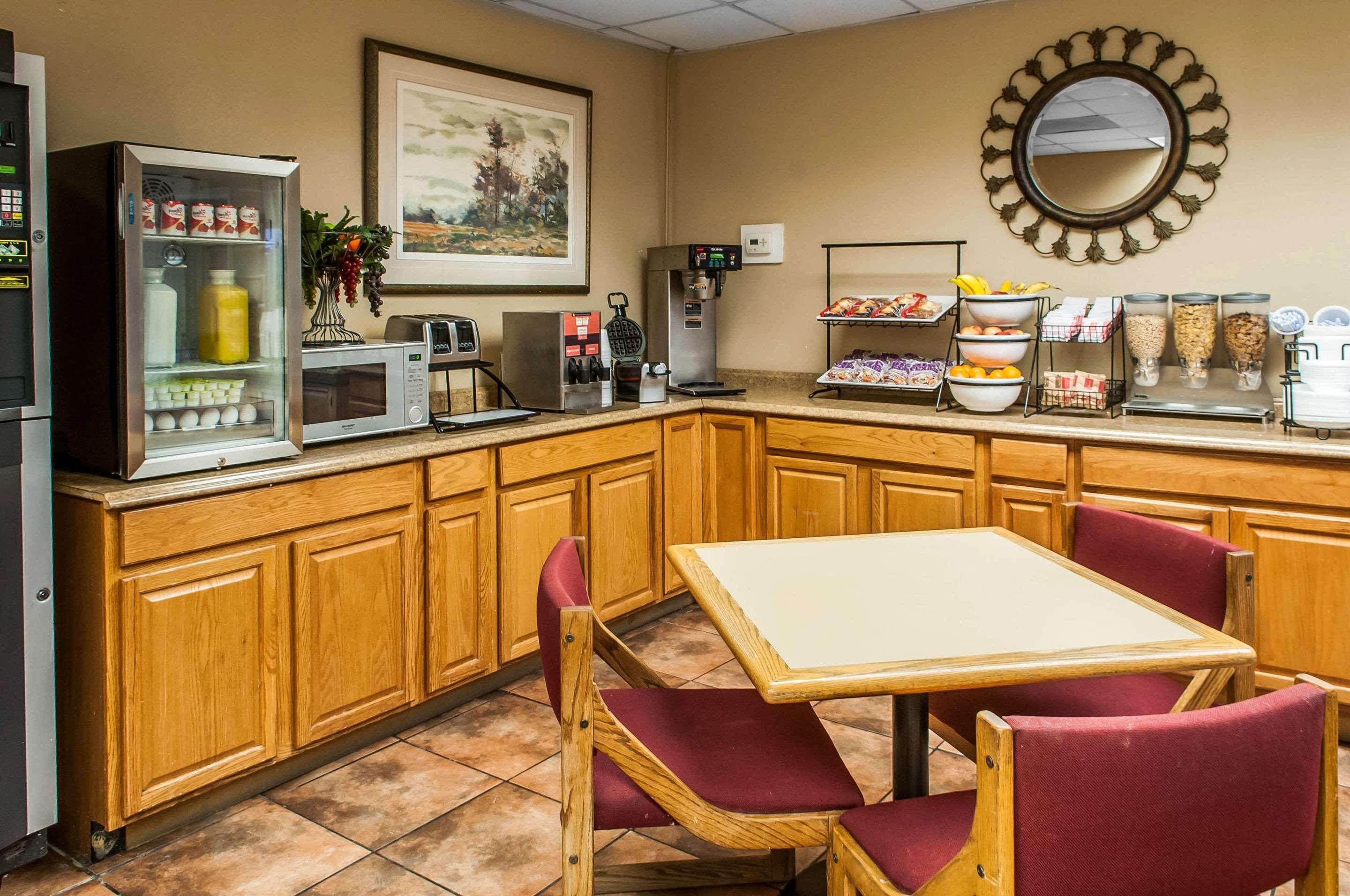 Rodeway Inn East Albuquerque Extérieur photo