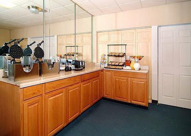 Rodeway Inn East Albuquerque Restaurant photo